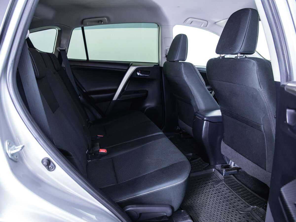 Б/У Тойота Рав4 2013 года. Фото: #8