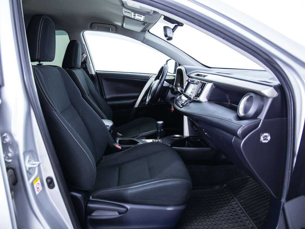 Б/У Тойота Рав4 2013 года. Фото: #9