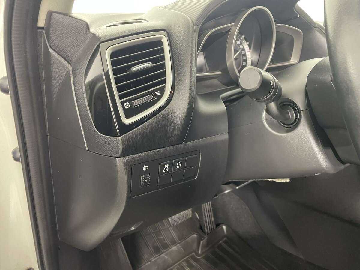 Б/У Мазда 3 2014 года. Фото: #7