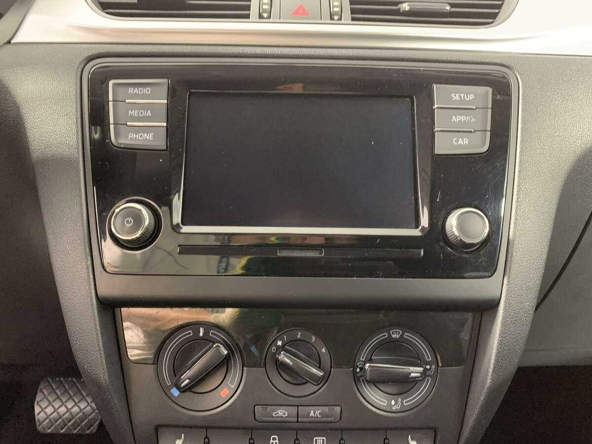 Б/У Шкода Рапид 2019 года. Фото: #11