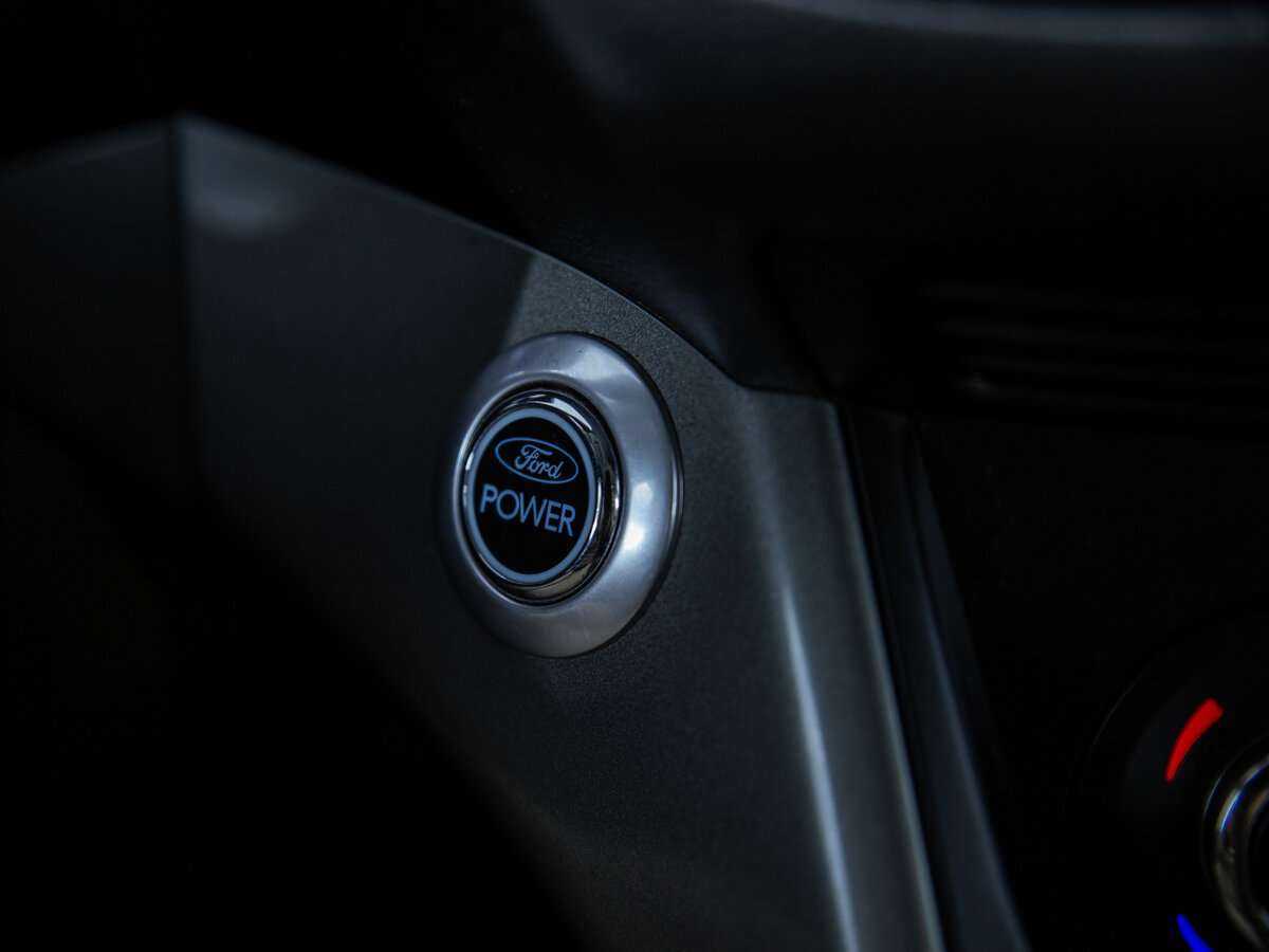 Б/У Форд Куга 2013 года. Фото: #14