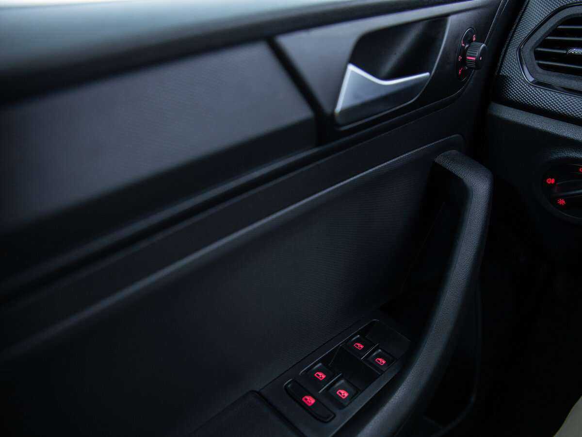 Б/У Фольксваген Поло 2020 года. Фото: #16