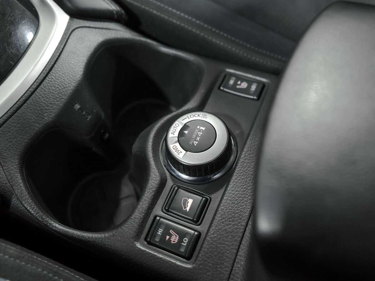 Б/У Ниссан Икс-Трейл 2015 года. Фото: #13