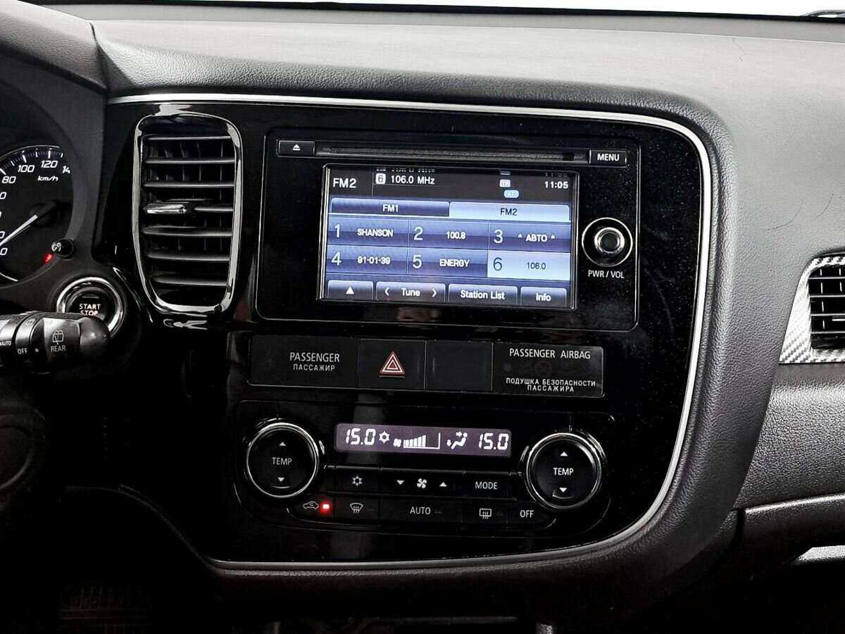 Б/У Митсубиши Оутлэндер 2014 года. Фото: #10