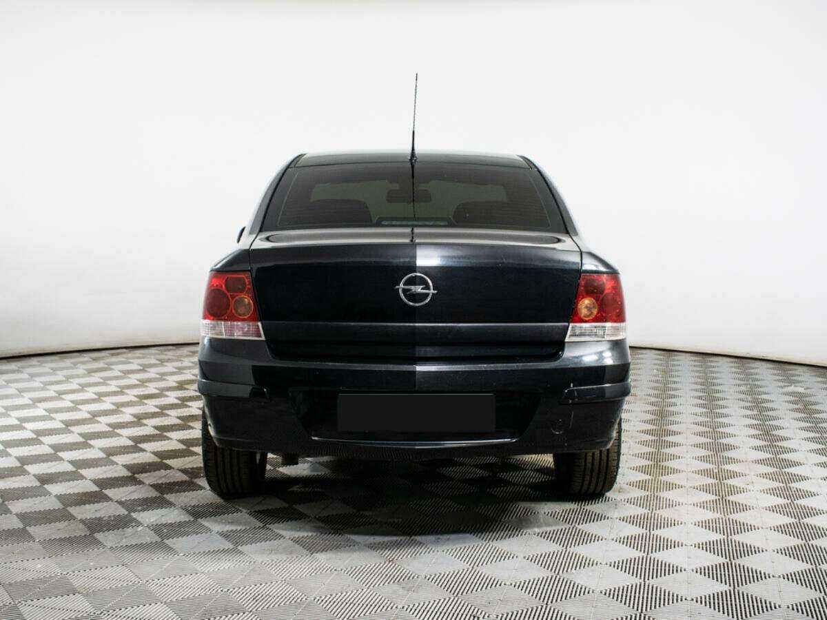 Б/У Опель Астра 2014 года. Фото: #4