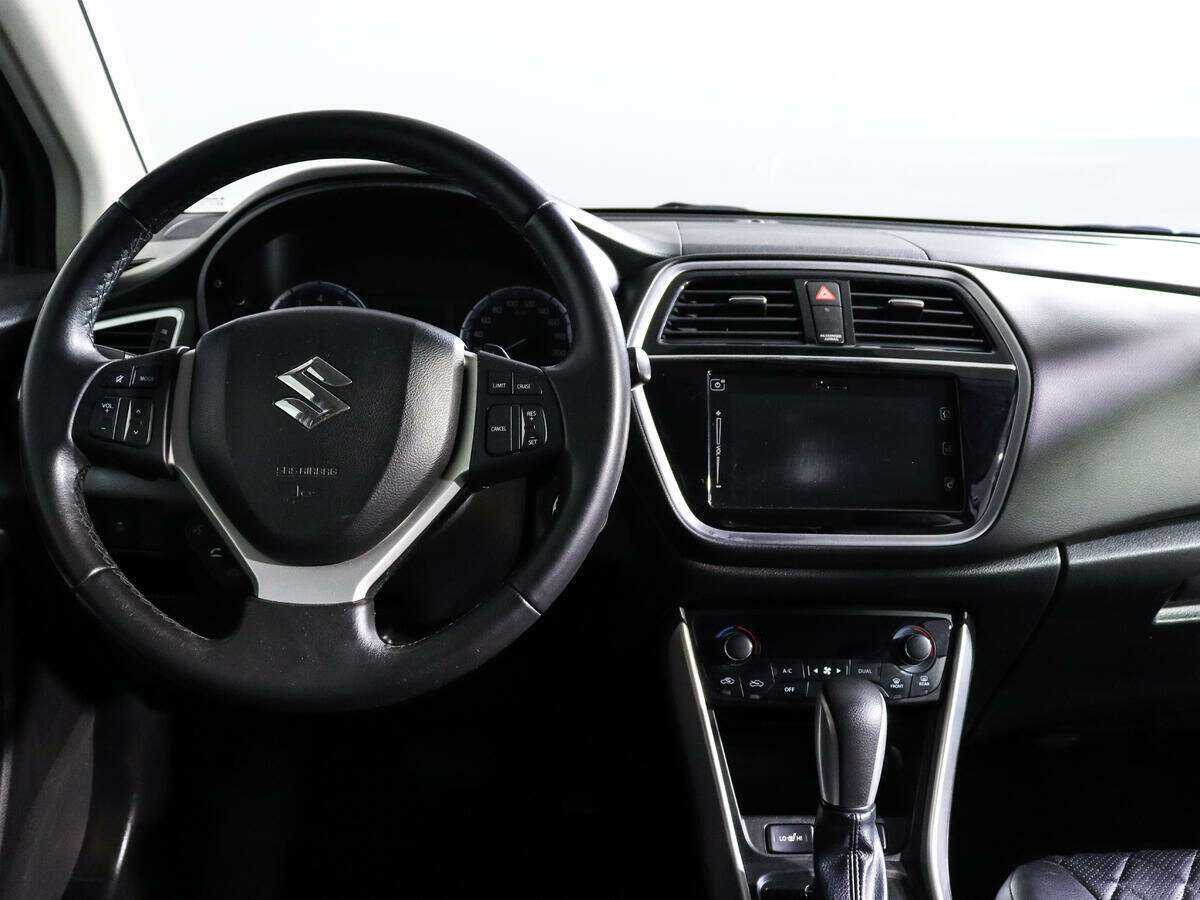 Б/У Сузуки С-Икс4 2016 года. Фото: #11