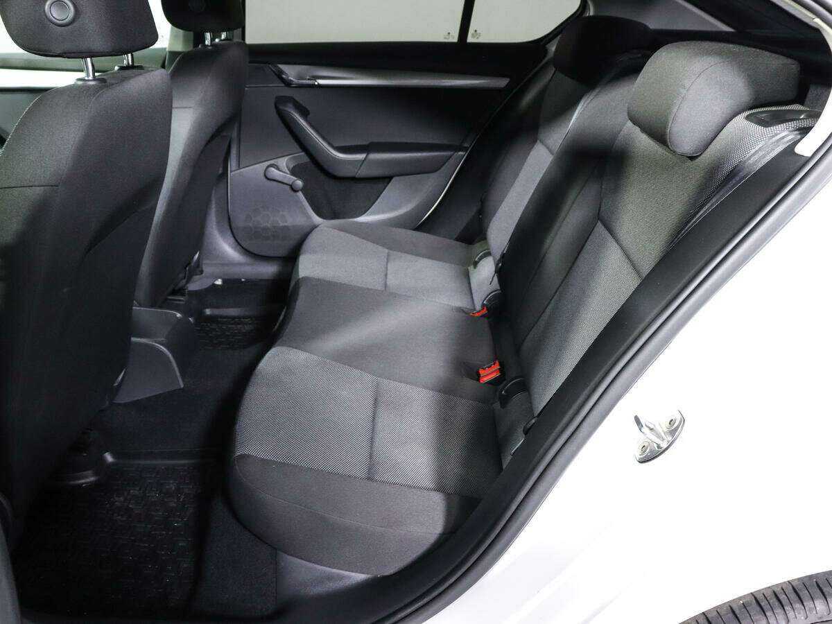 Б/У Шкода Октавия 2016 года. Фото: #7