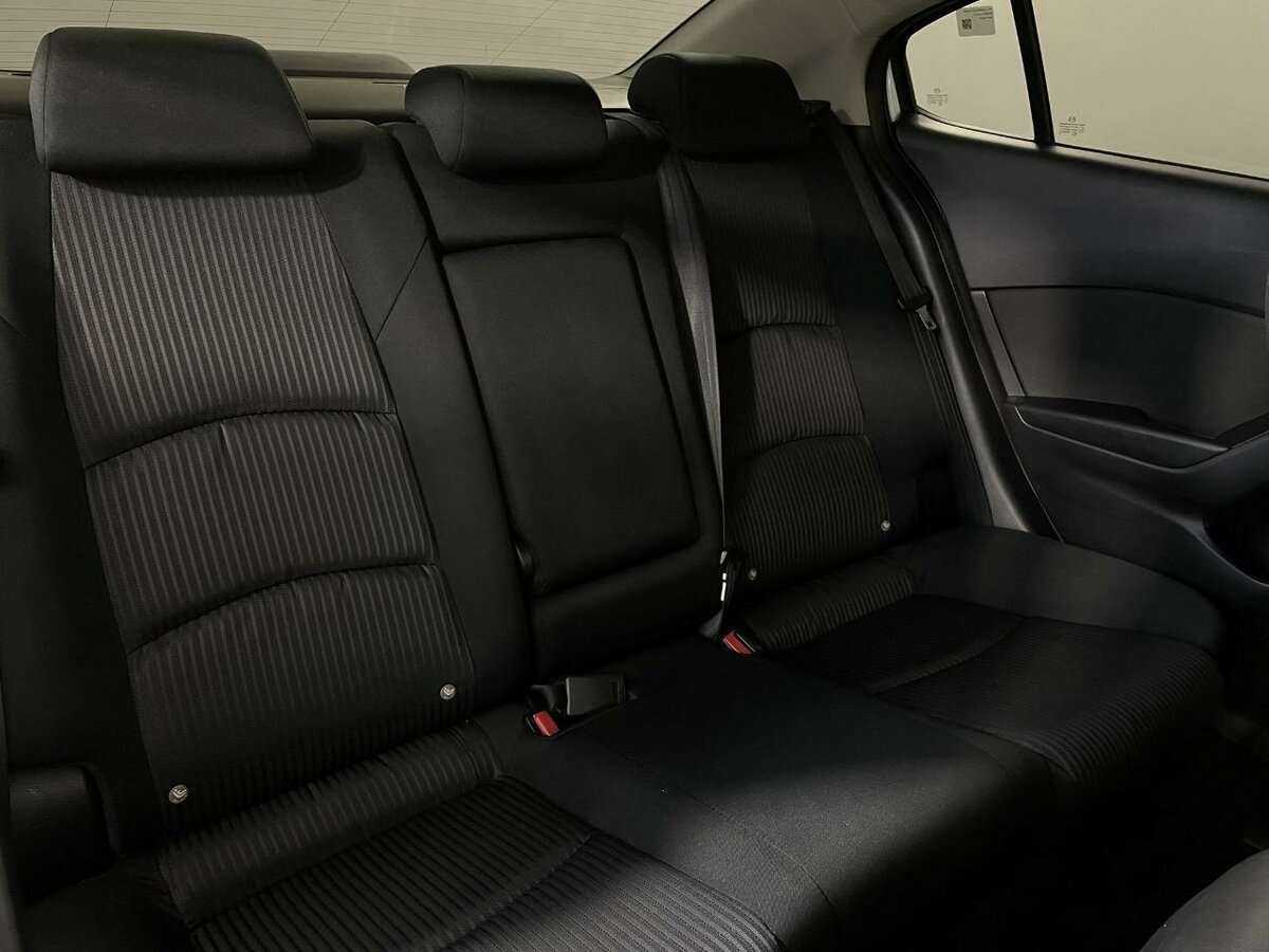 Б/У Мазда 3 2014 года. Фото: #14