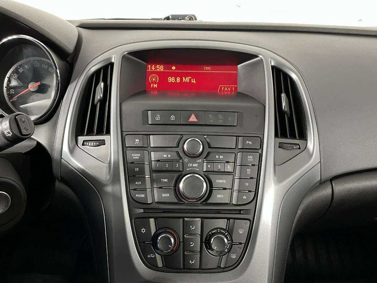 Б/У Опель Астра 2013 года. Фото: #11