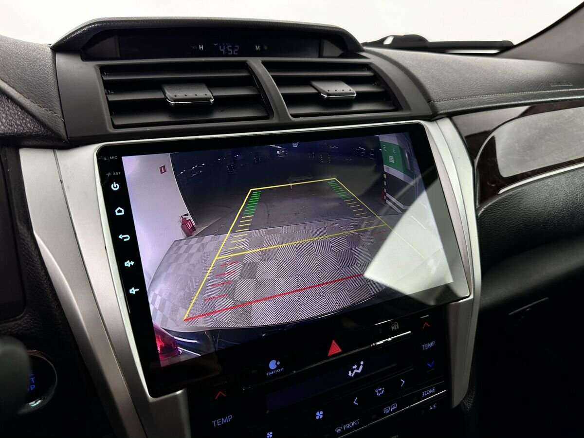 Б/У Тойота Камри 2016 года. Фото: #12