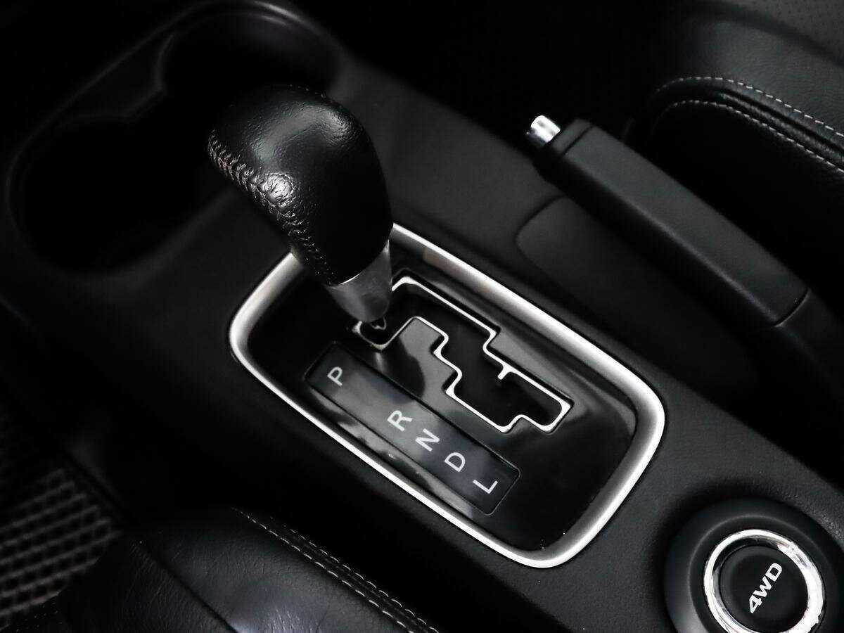 Б/У Митсубиши Оутлэндер 2013 года. Фото: #10