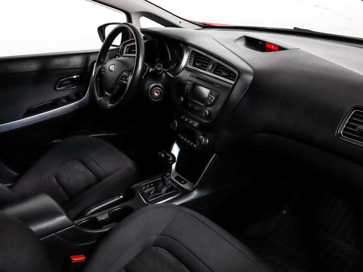 Б/У Киа Сид 2017 года. Фото: #10