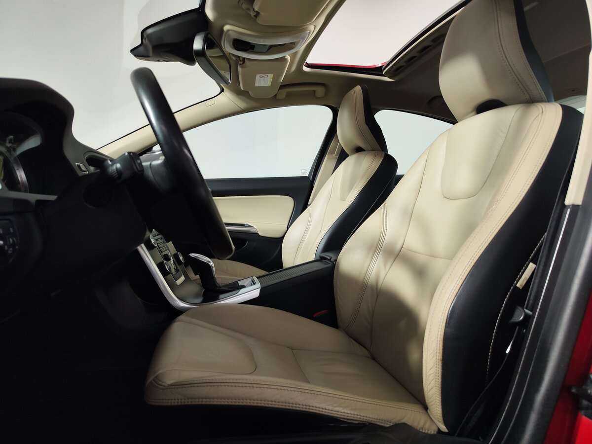 Б/У Вольво С60 2012 года. Фото: #6