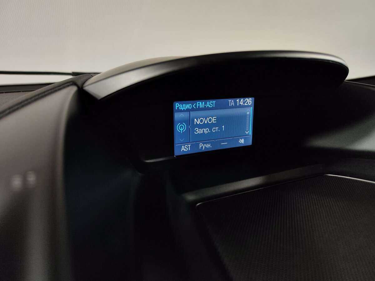 Б/У Форд Куга 2015 года. Фото: #18