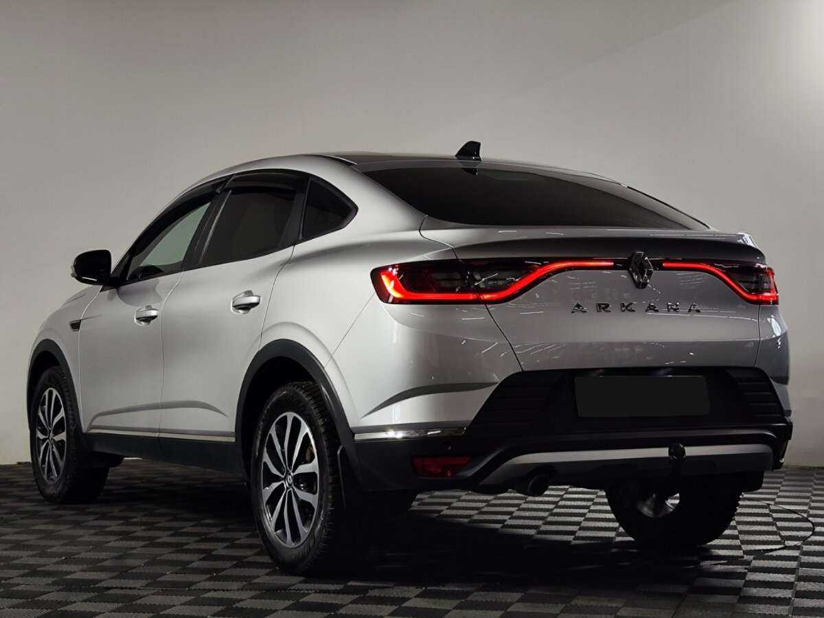 Б/У Рено Аркана 2021 года. Фото: #2