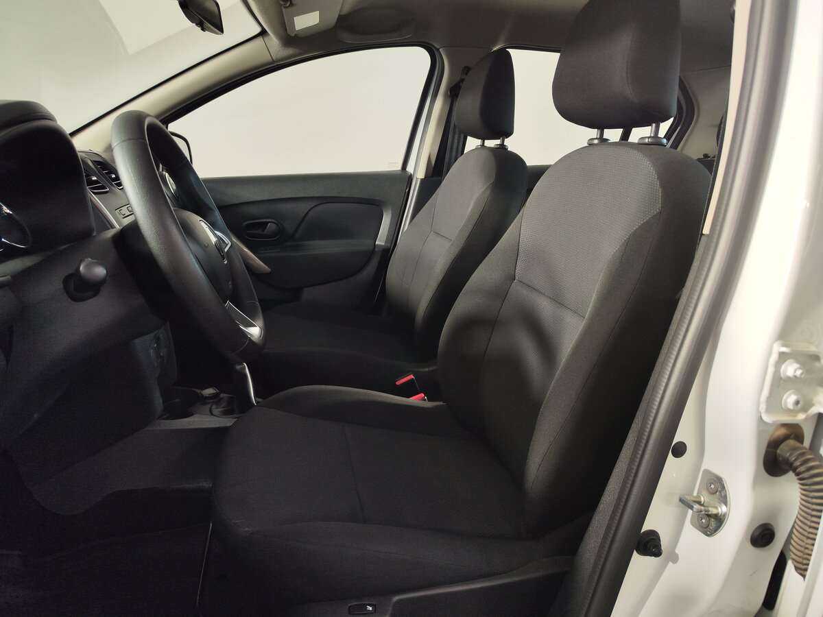 Б/У Рено Логан 2019 года. Фото: #6