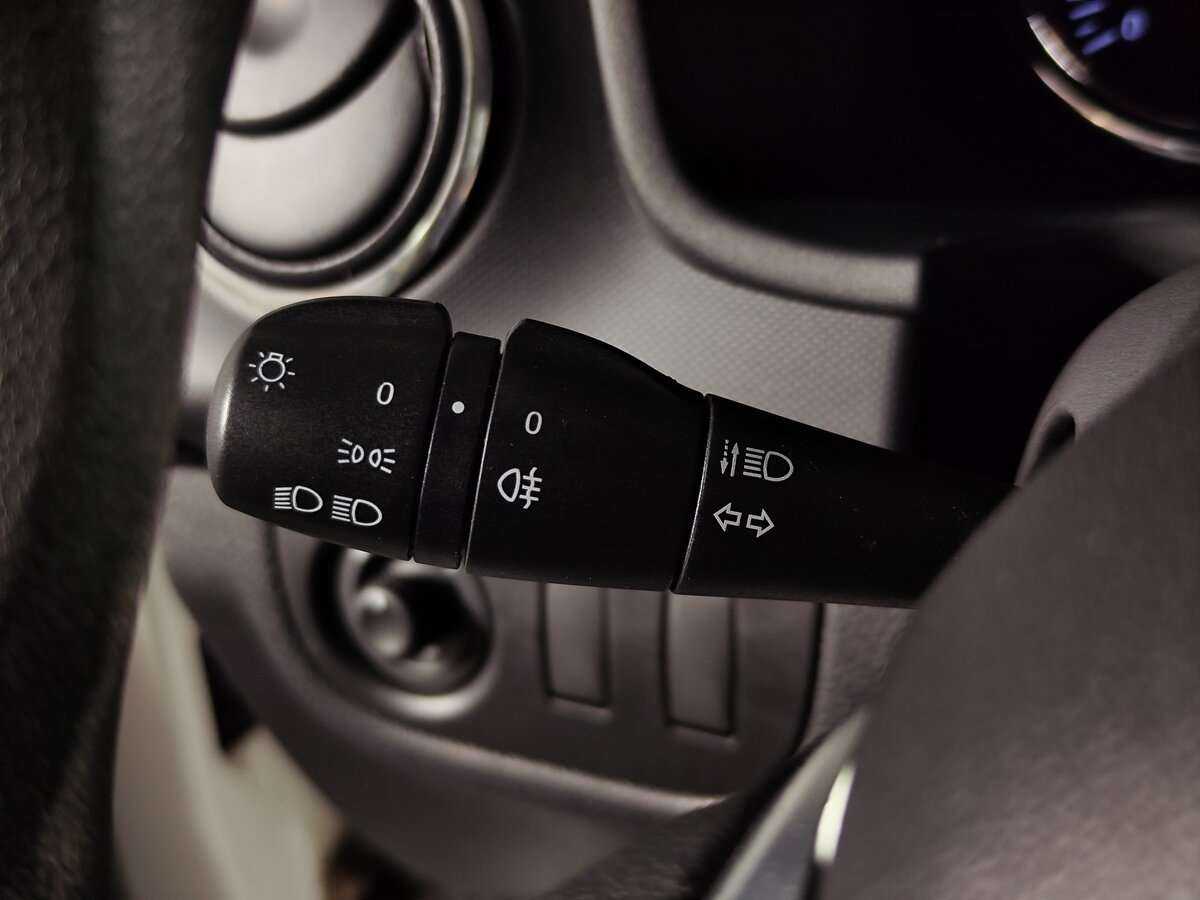 Б/У Рено Логан 2019 года. Фото: #13