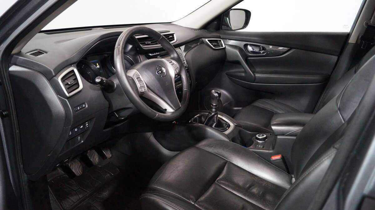 Б/У Ниссан Икс-Трейл 2017 года. Фото: #6