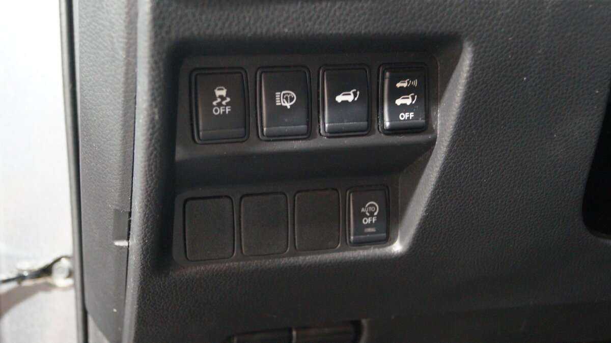 Б/У Ниссан Икс-Трейл 2017 года. Фото: #9