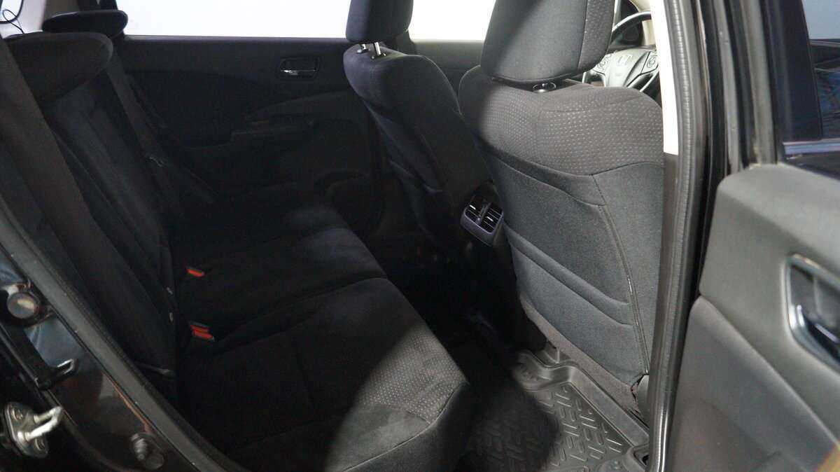 Б/У Хонда ЦР-В 2013 года. Фото: #9