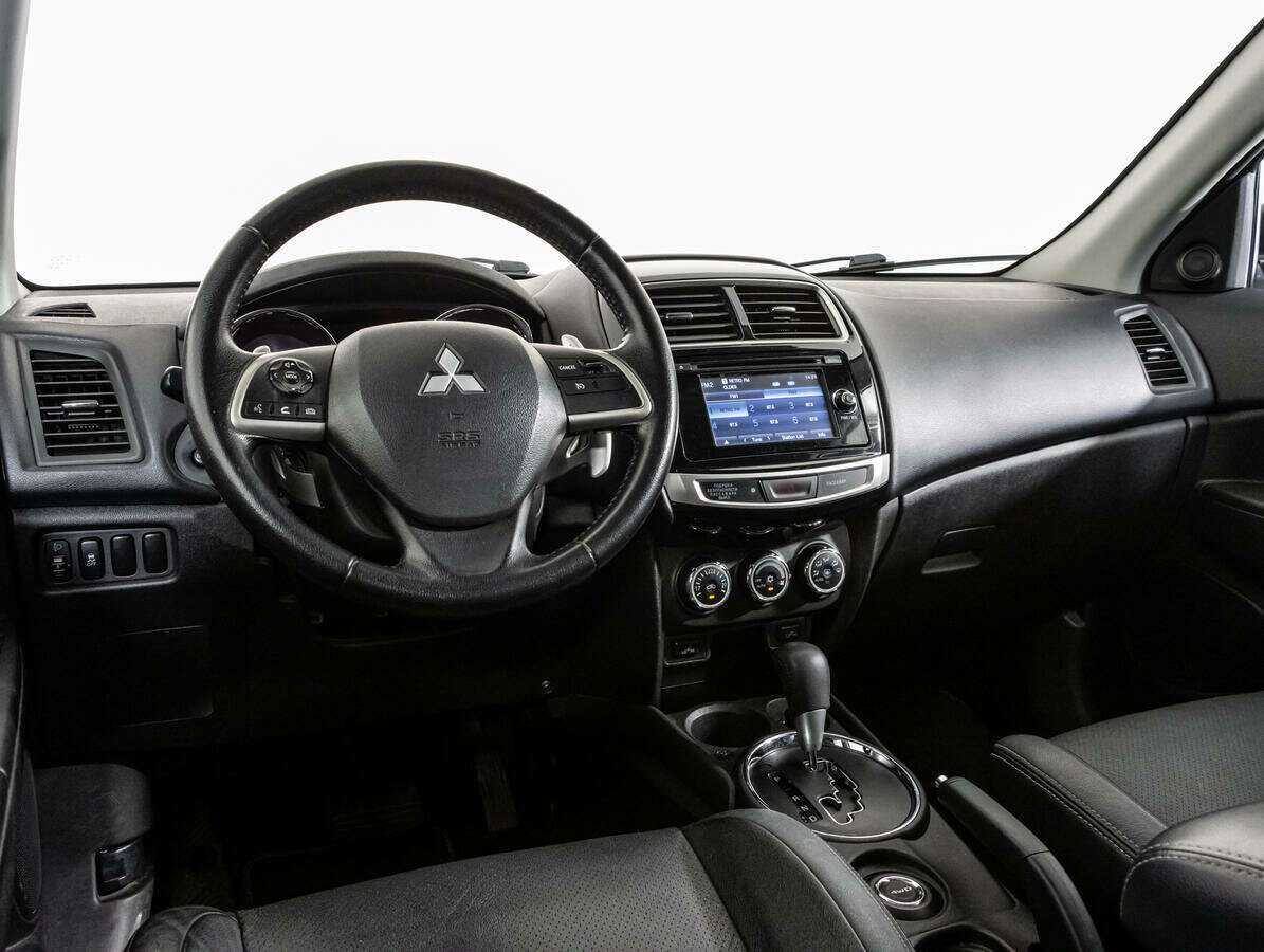 Б/У Митсубиши АС-Икс 2014 года. Фото: #10