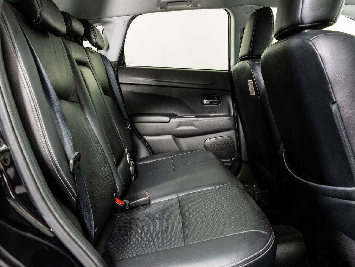 Б/У Митсубиши АС-Икс 2014 года. Фото: #13