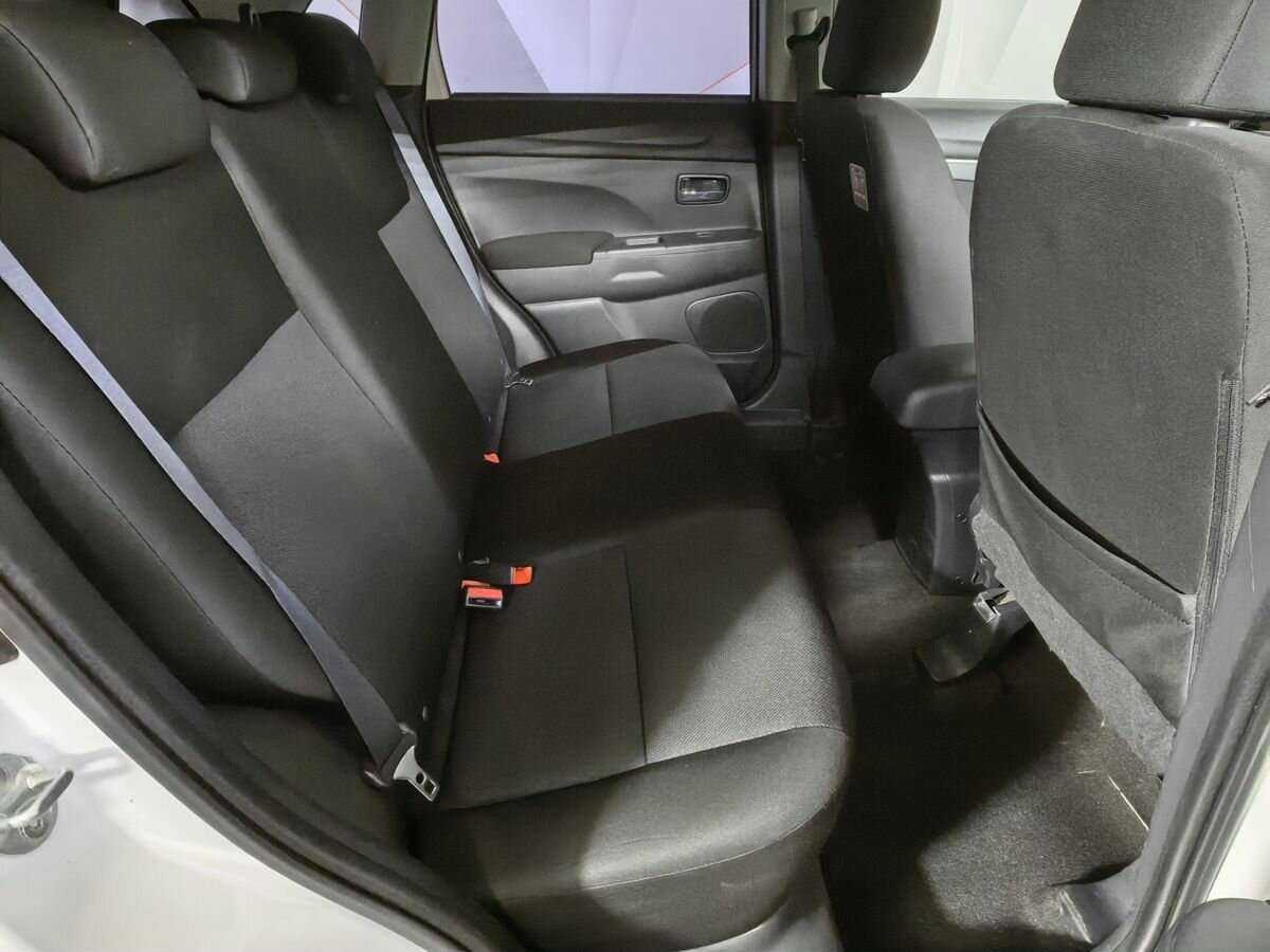 Б/У Митсубиши АС-Икс 2012 года. Фото: #11