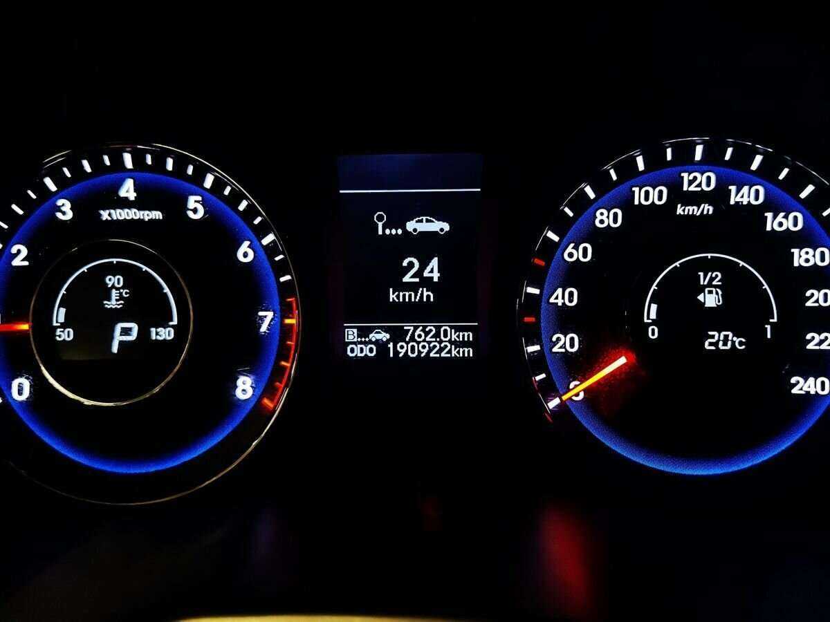 Б/У Хендай ай40 2015 года. Фото: #15