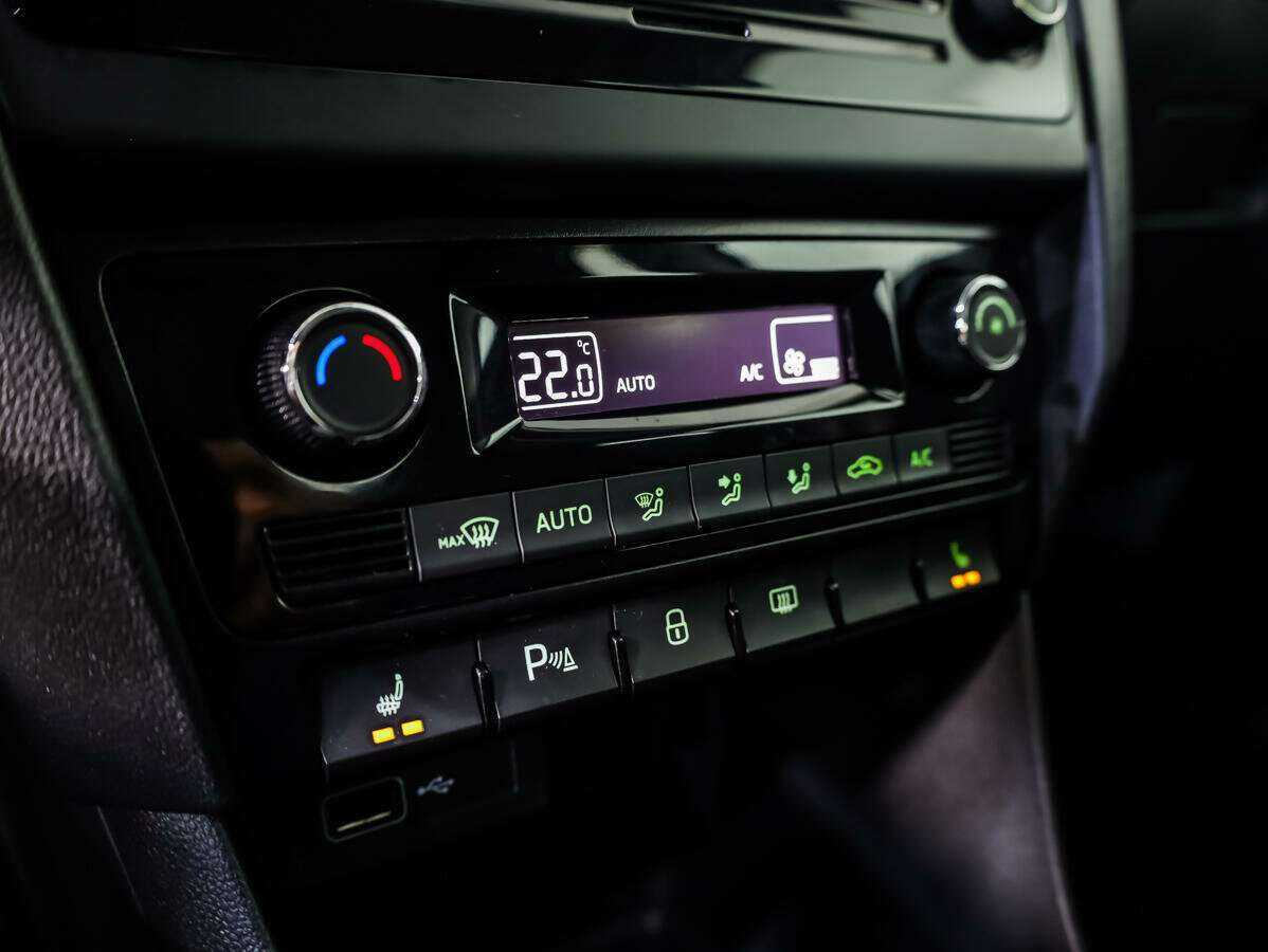 Б/У Шкода Рапид 2018 года. Фото: #13