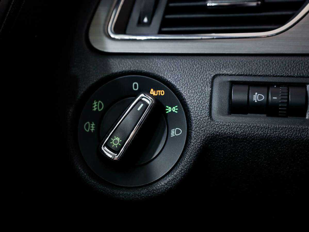 Б/У Шкода Рапид 2018 года. Фото: #13