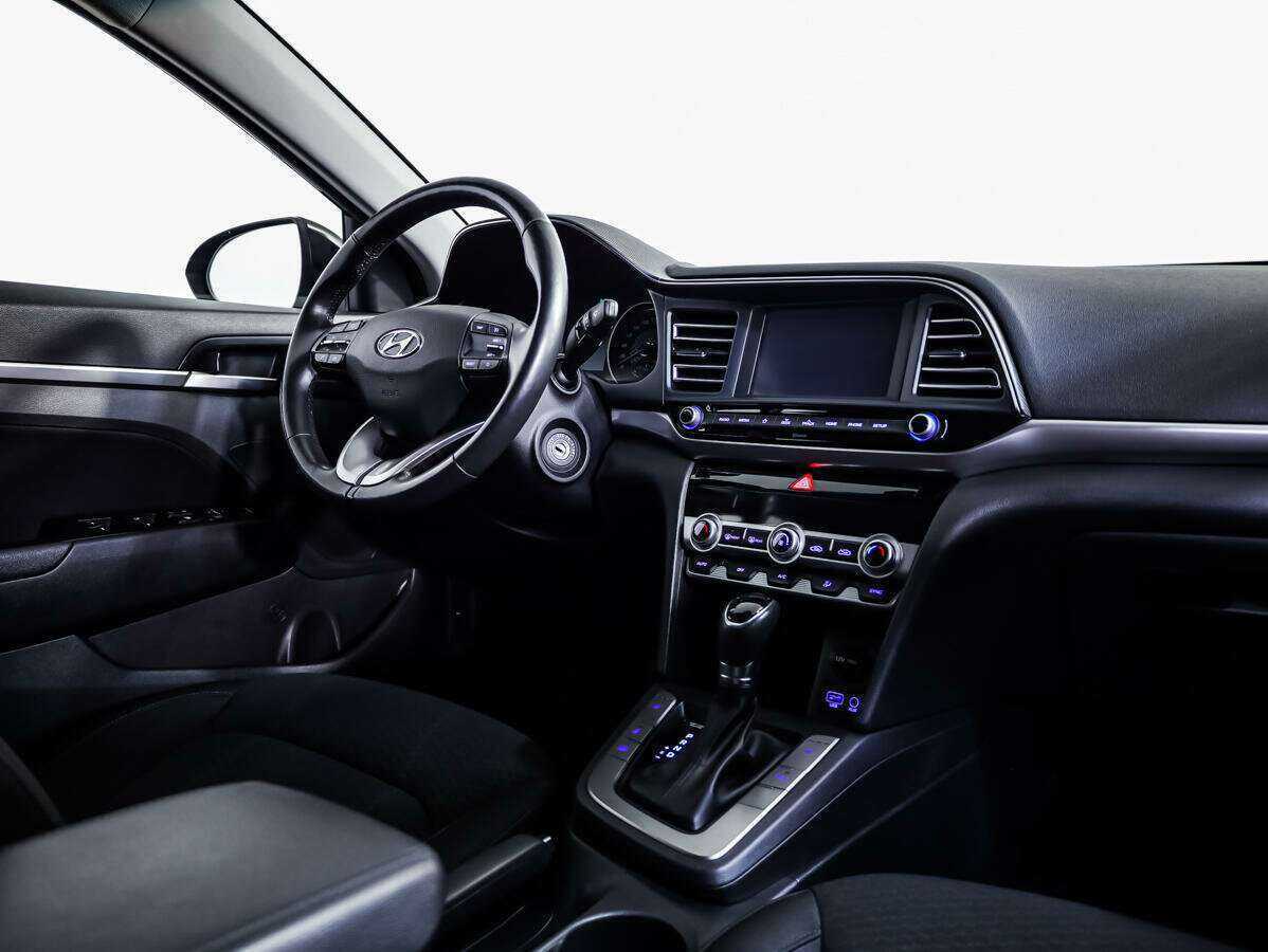 Б/У Хендай Елантра 2019 года. Фото: #7