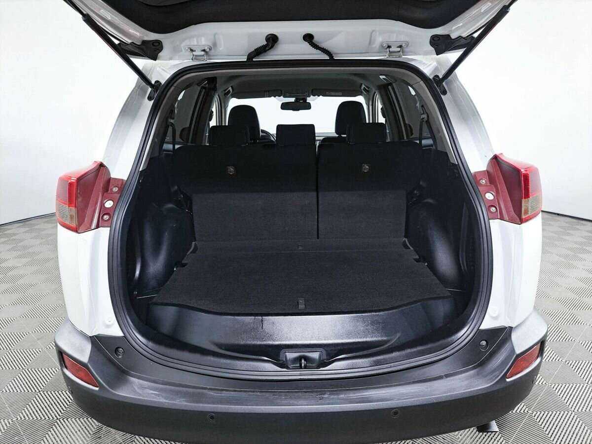 Б/У Тойота Рав4 2014 года. Фото: #8