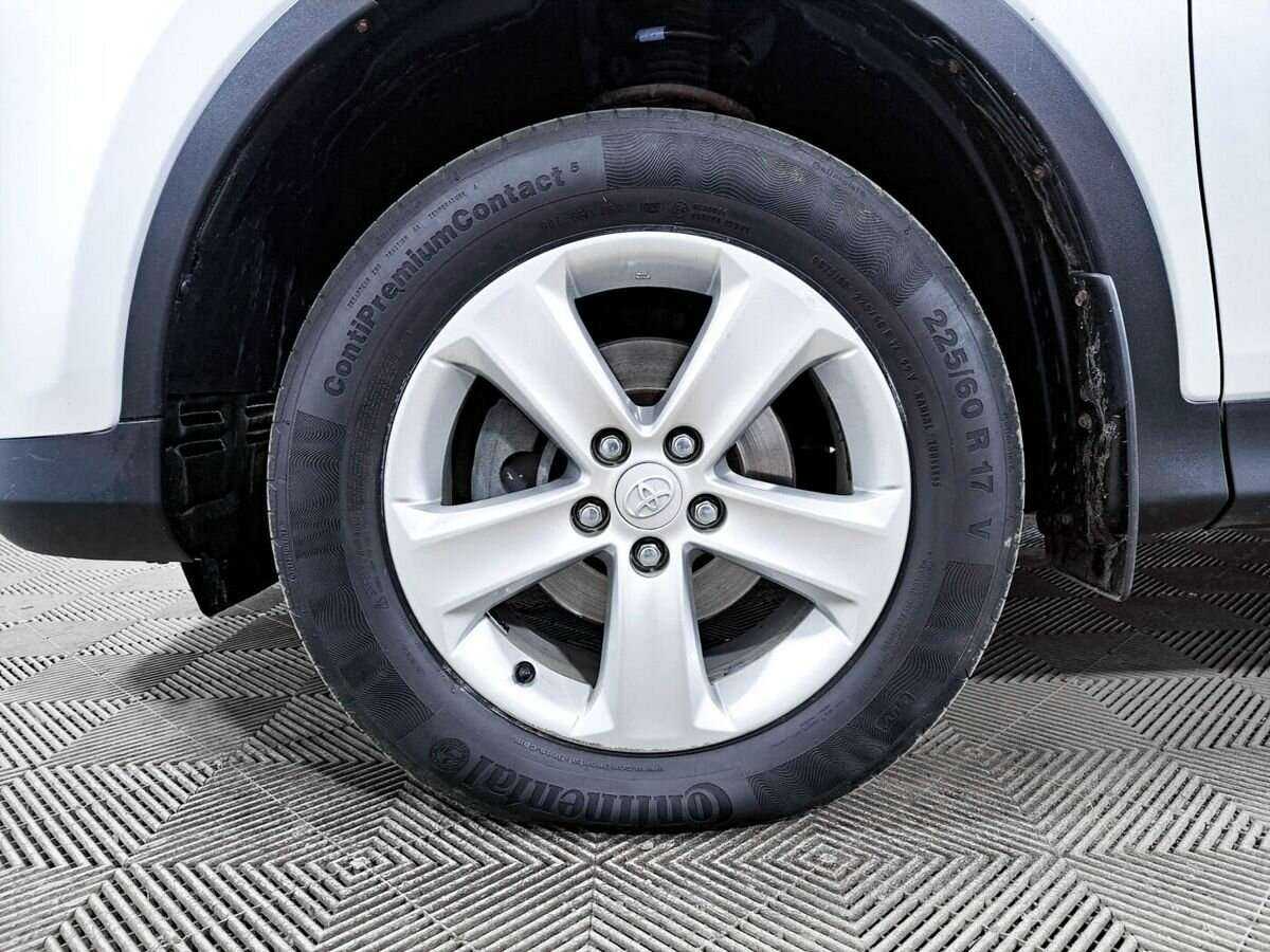 Б/У Тойота Рав4 2014 года. Фото: #15