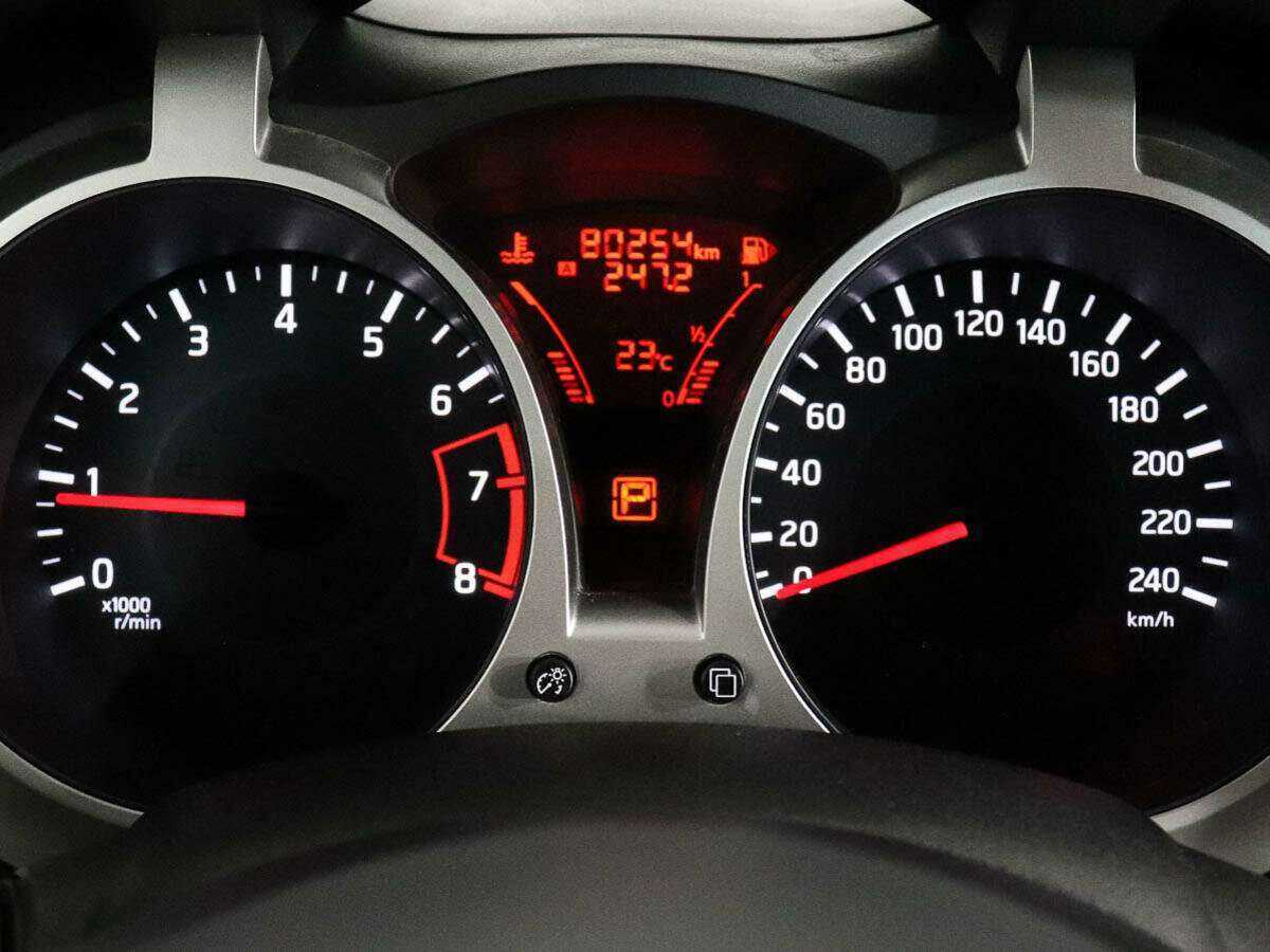 Б/У Ниссан Жук 2015 года. Фото: #9