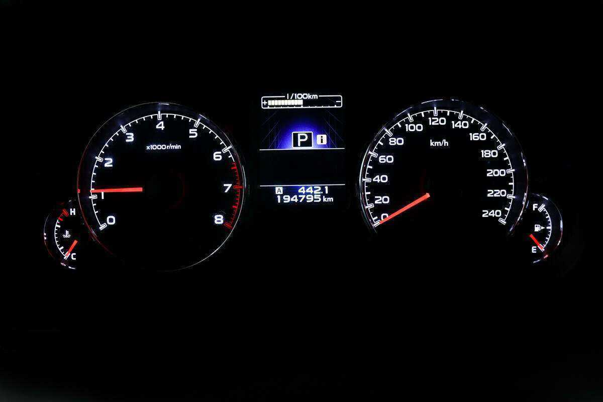 Б/У Субару Аутбэк 2012 года. Фото: #9