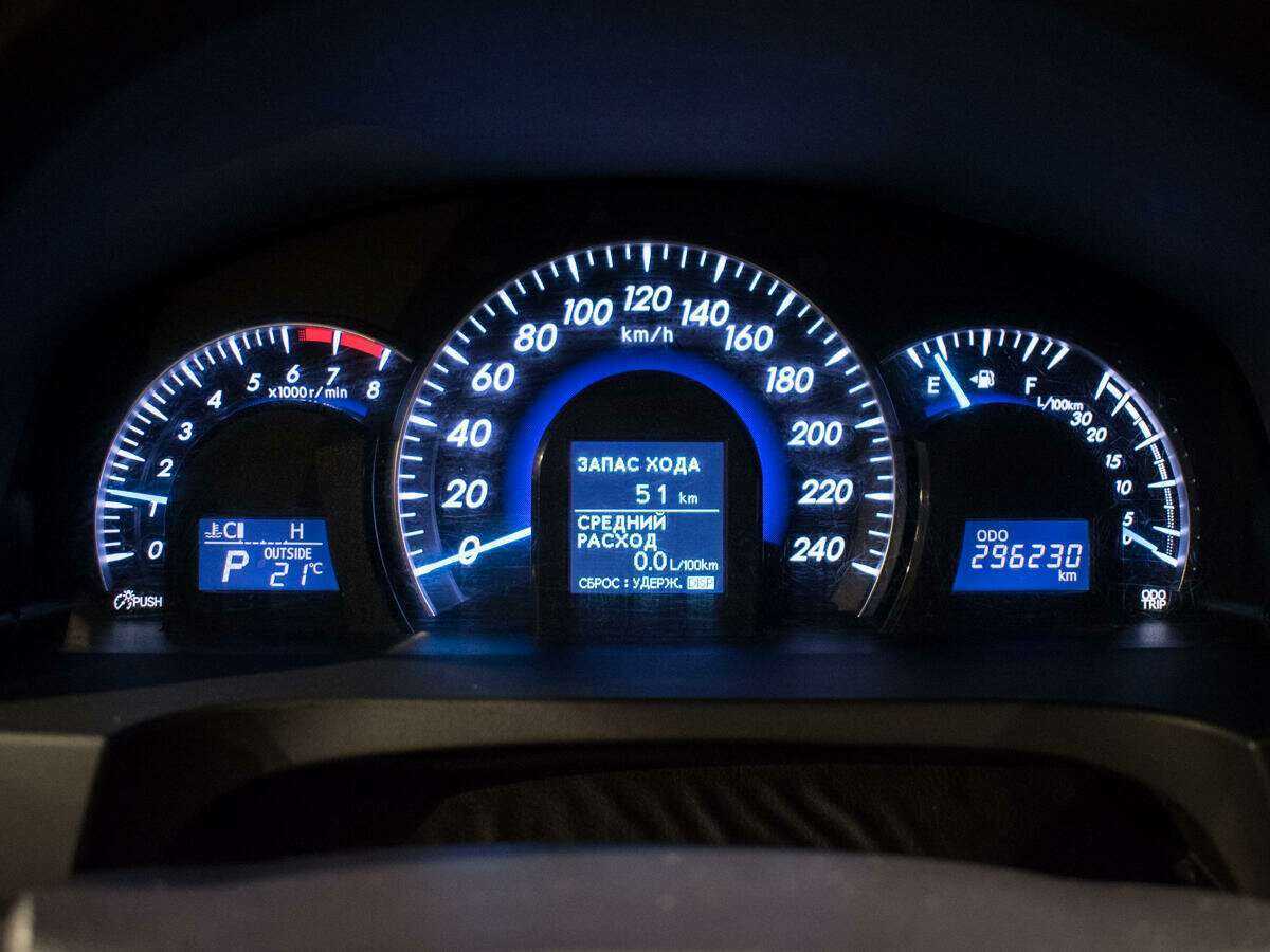 Б/У Тойота Камри 2012 года. Фото: #10