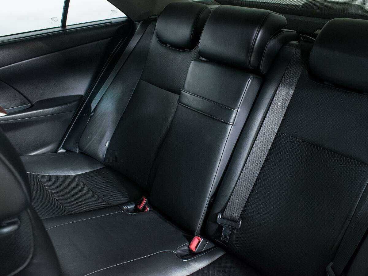 Б/У Тойота Камри 2012 года. Фото: #12