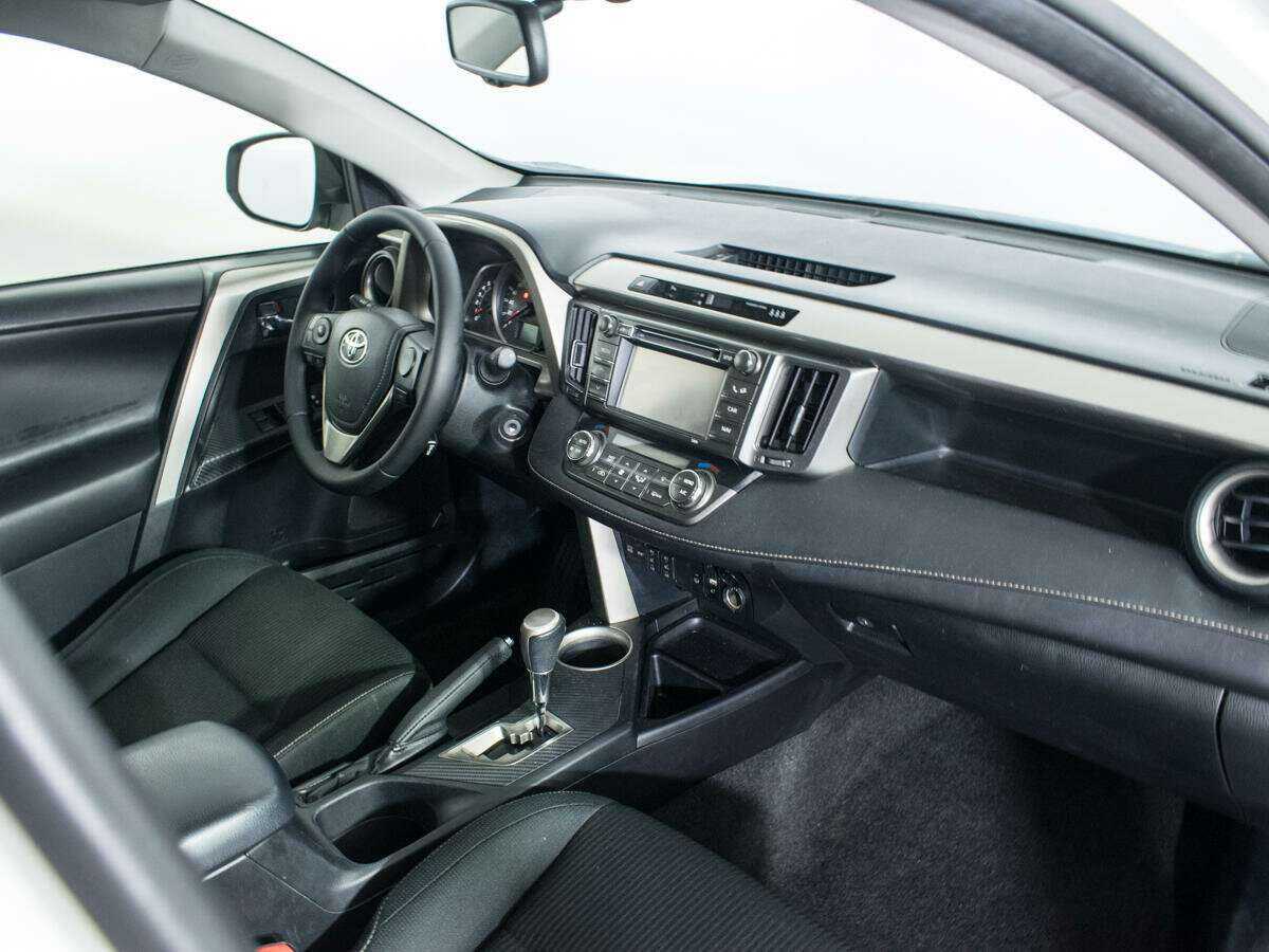 Б/У Тойота Рав4 2013 года. Фото: #6