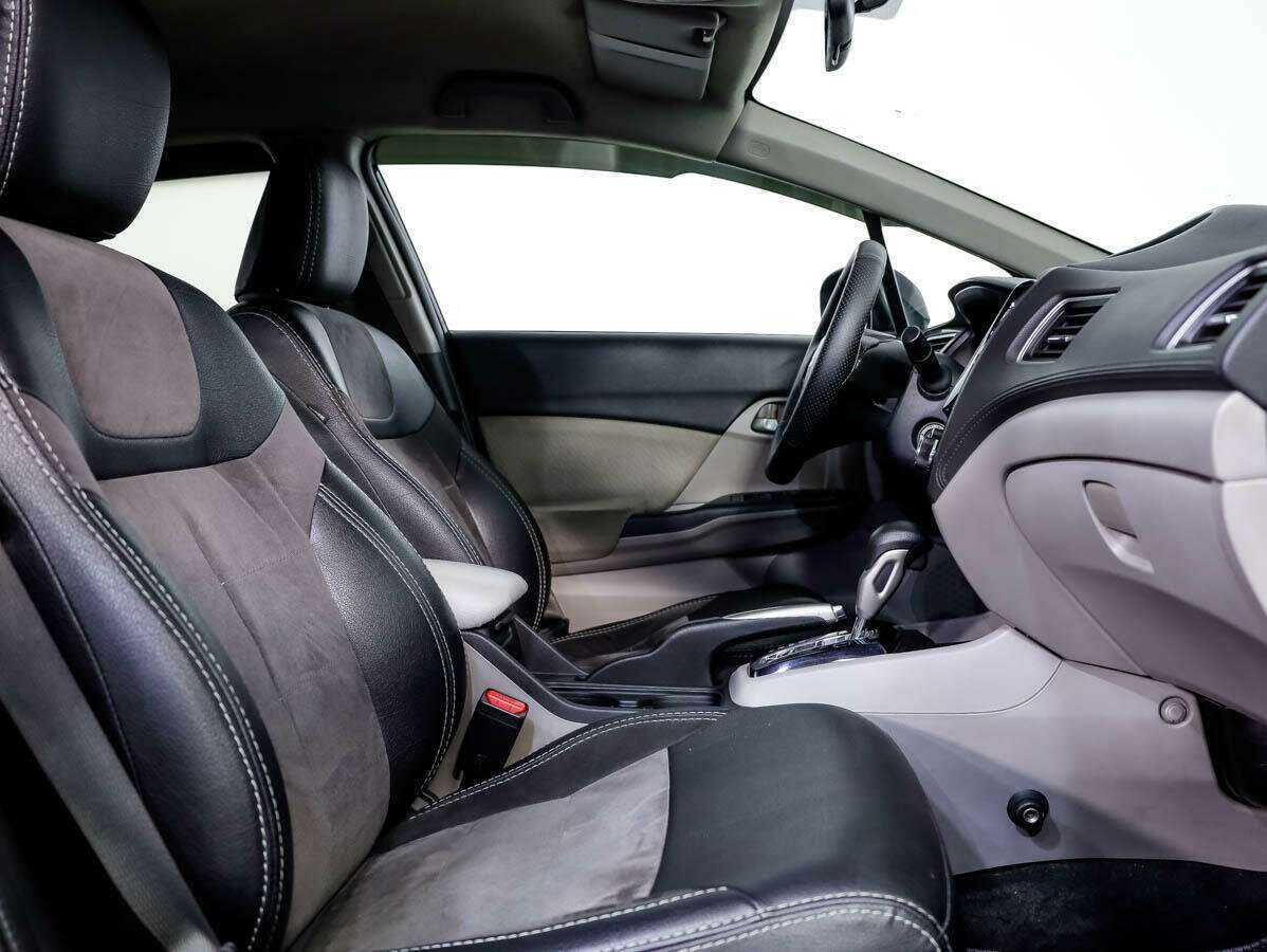 Б/У Хонда Цивик 2013 года. Фото: #12