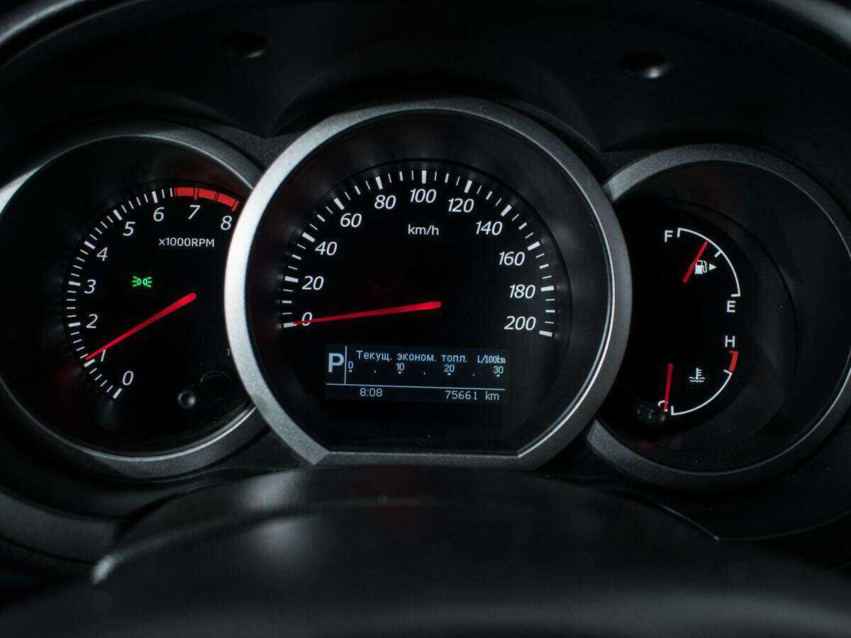 Б/У Сузуки Гранд Витара 2012 года. Фото: #9