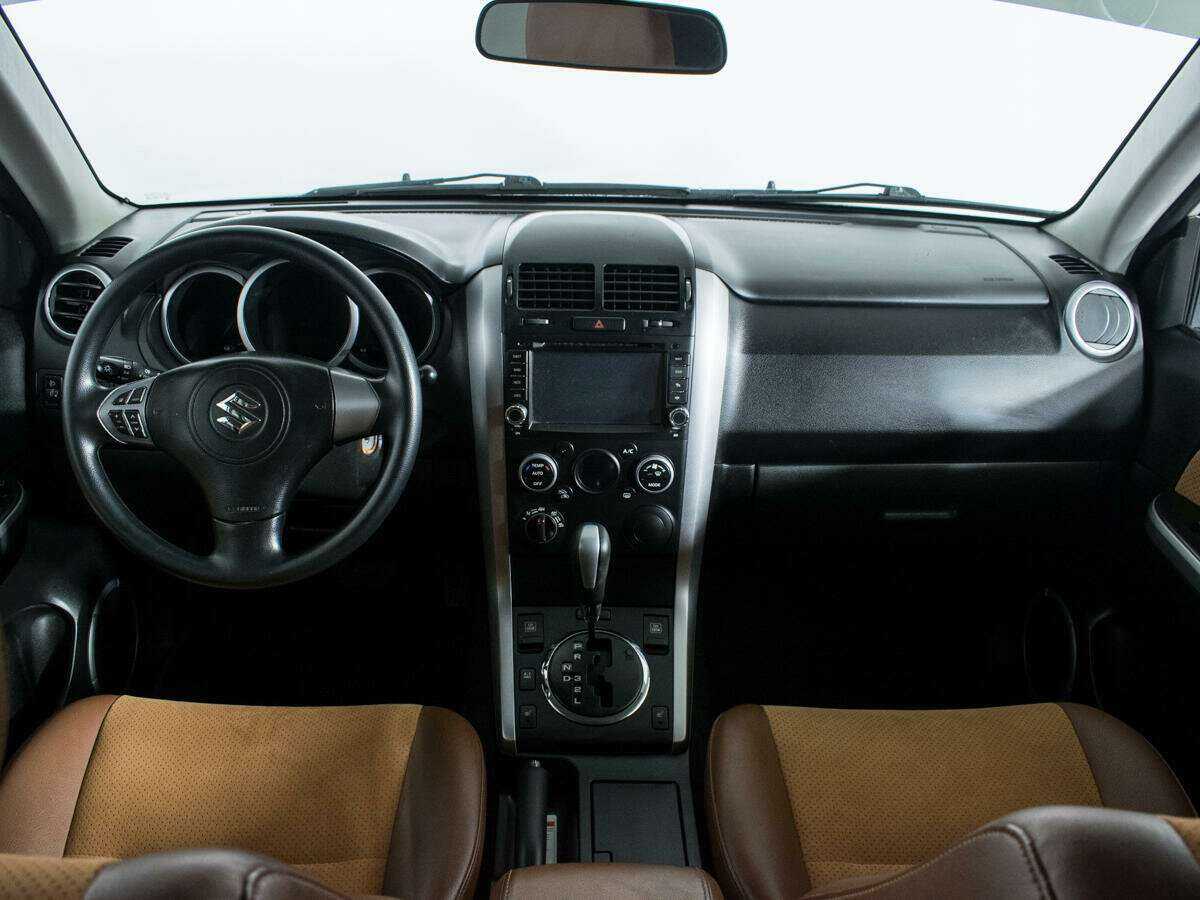 Б/У Сузуки Гранд Витара 2012 года. Фото: #10