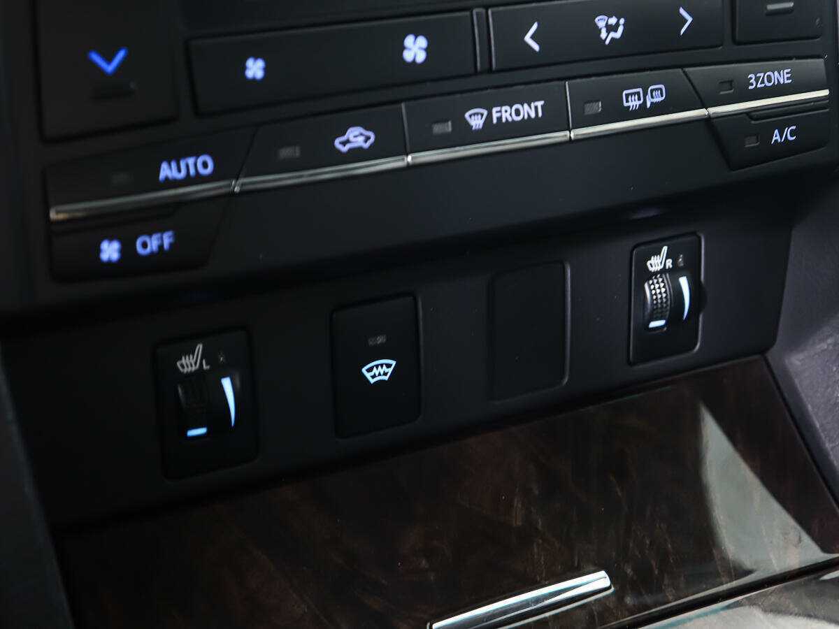 Б/У Тойота Камри 2017 года. Фото: #9