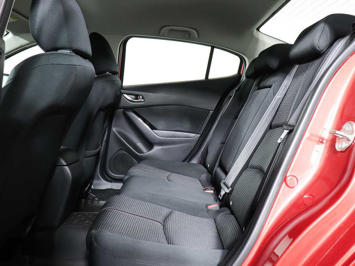 Б/У Мазда 3 2018 года. Фото: #11