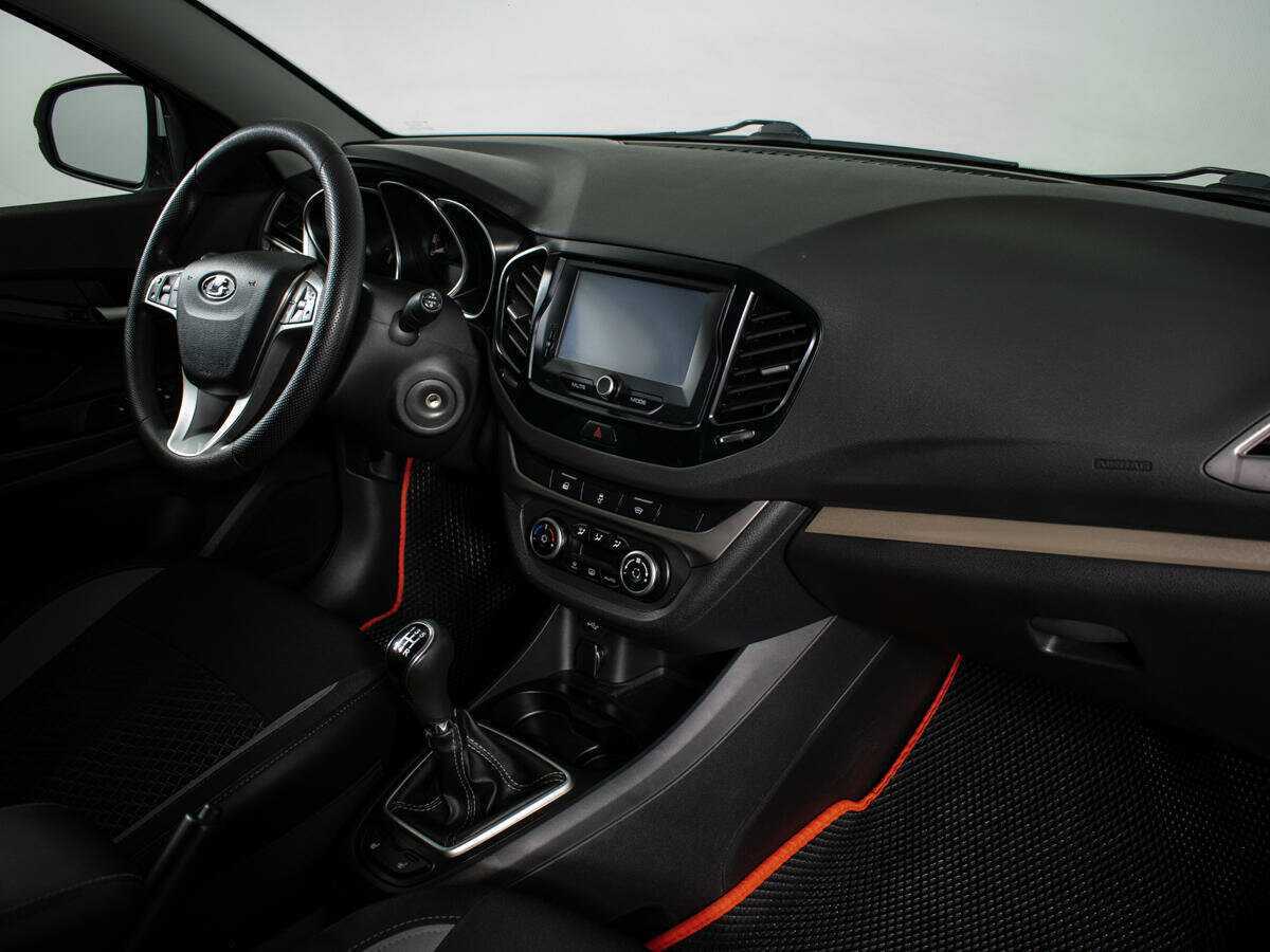 Б/У Лада (ВАЗ) Веста 2018 года. Фото: #6