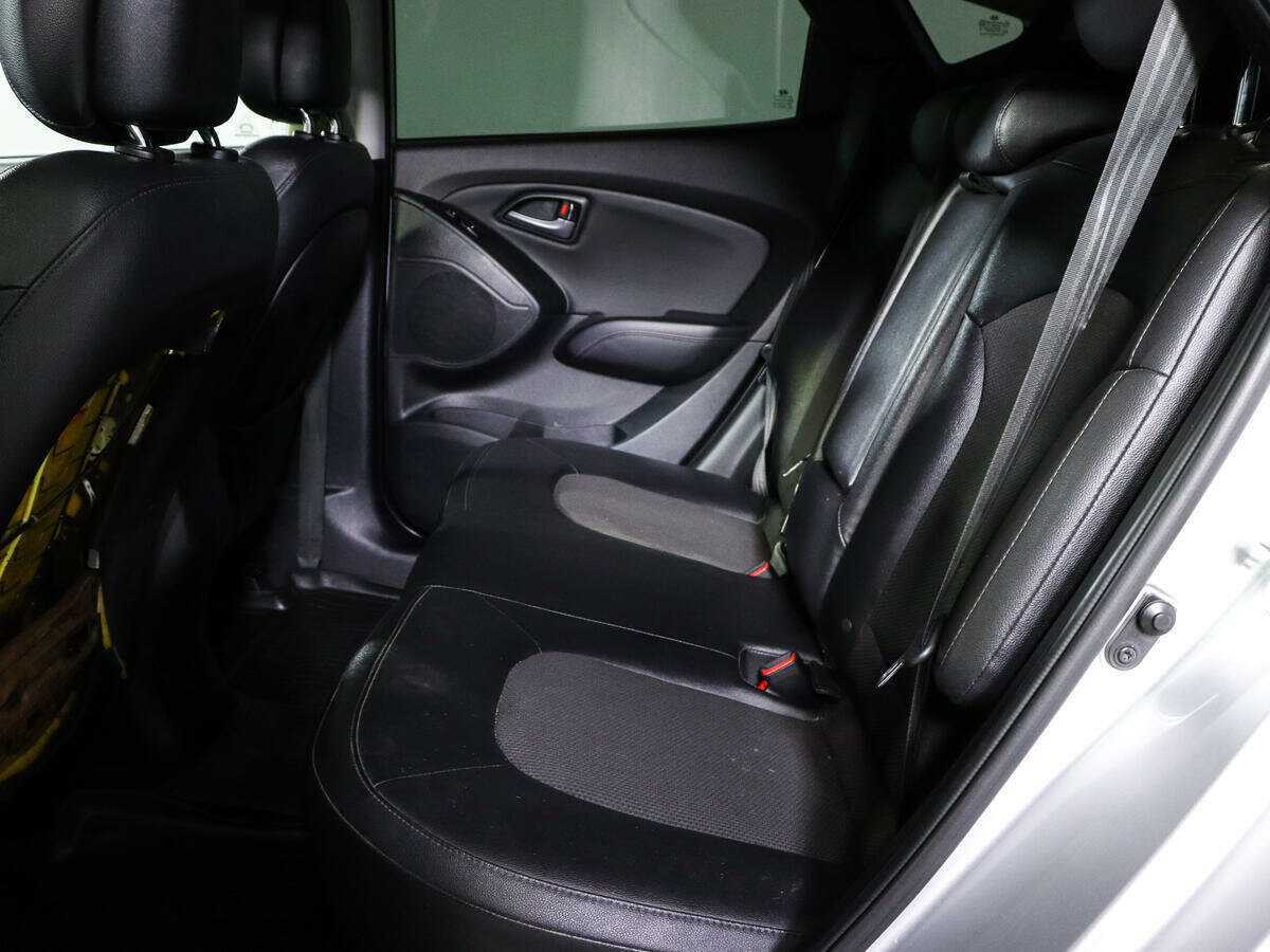 Б/У Хендай ай-икс35 2014 года. Фото: #9