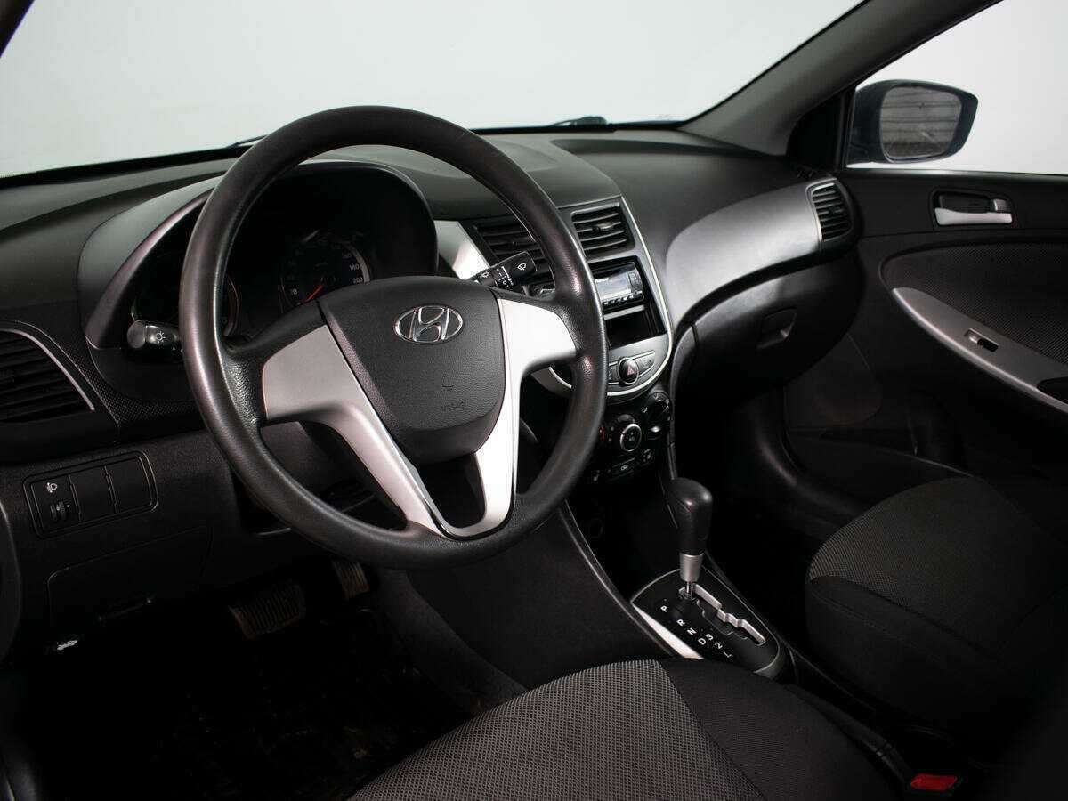 Б/У Хендай Солярис 2013 года. Фото: #12