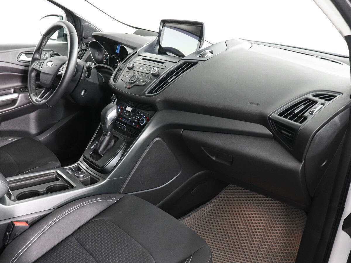 Б/У Форд Куга 2017 года. Фото: #9