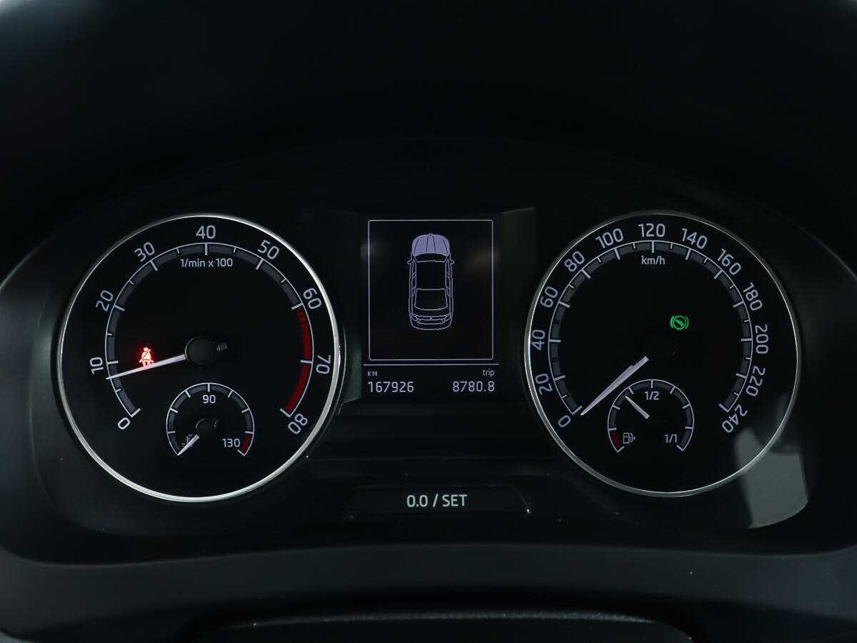 Б/У Шкода Рапид 2017 года. Фото: #13