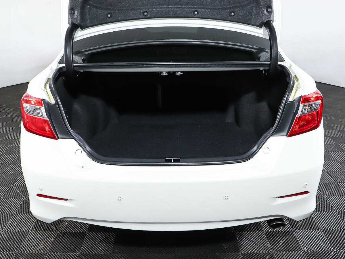 Б/У Тойота Камри 2014 года. Фото: #9