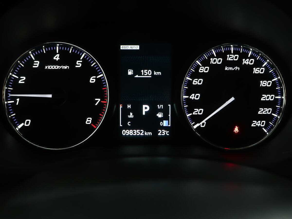 Б/У Митсубиши Оутлэндер 2013 года. Фото: #13